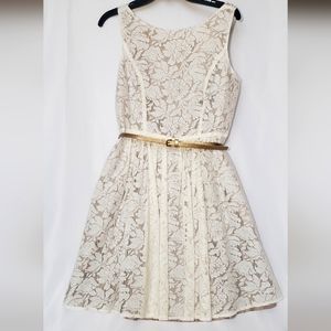 Jessica Howard cream lace dress with belt size 10